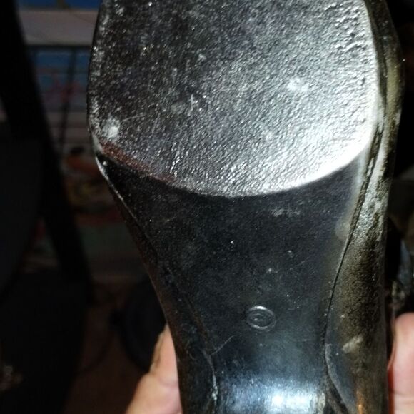 Vintage Victorian Gilded Bronze Metal, Gold tones, High Button Shoe Vase - Picture 8 of 9